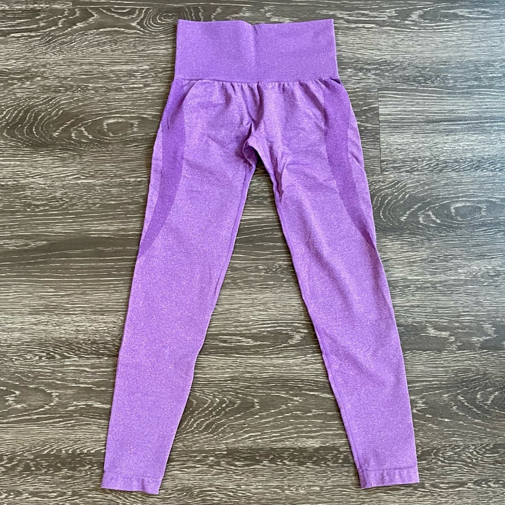 NVGTN Seamless Contour Leggings in Violet